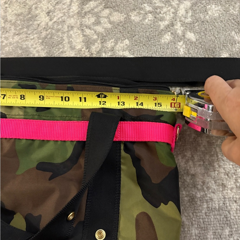 Andi small camo crossbody/ backpack bag - Picture 9 of 16